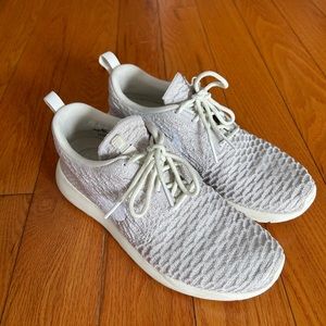nike sneaker roshe flyknit women us 6